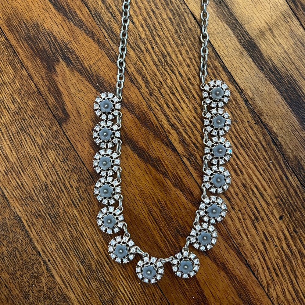 Banana republic statement necklace